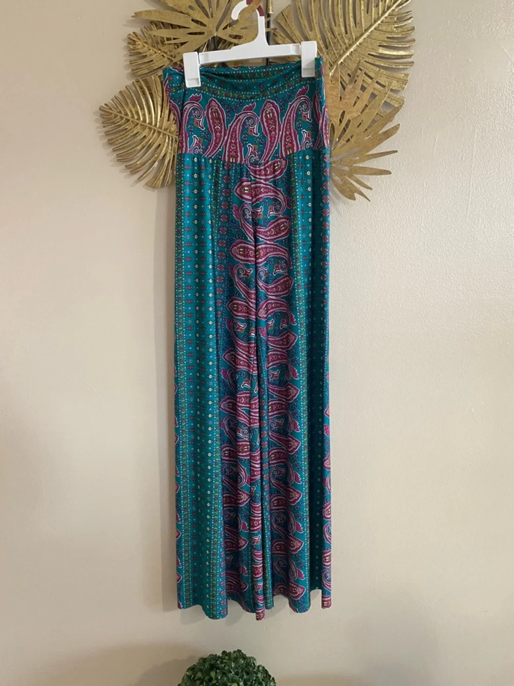 Pantalón Paisley Maxi Skirt with Pink Accents pantalón